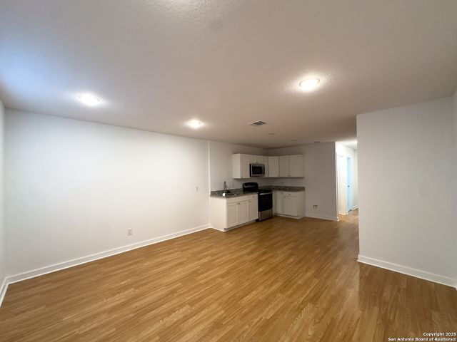 3038 W Salinas St, San Antonio, TX 78207