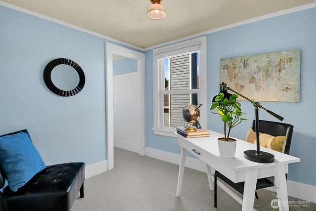 8024 16th Avenue NE, Seattle, WA 98115