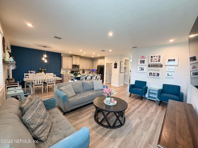 467 BLUE DAZE Street, Yulee, FL 32097