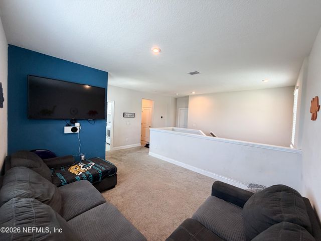 467 BLUE DAZE Street, Yulee, FL 32097