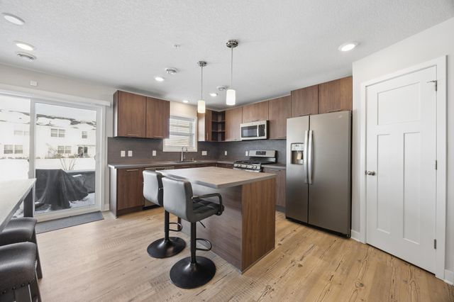 7225 Dora Drive, Lino Lakes, MN 55038