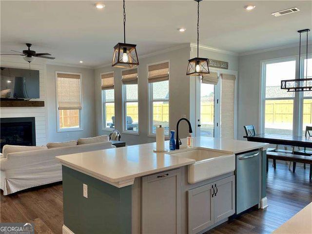 102 Fieldbrook Crossing, Canton, GA 30115