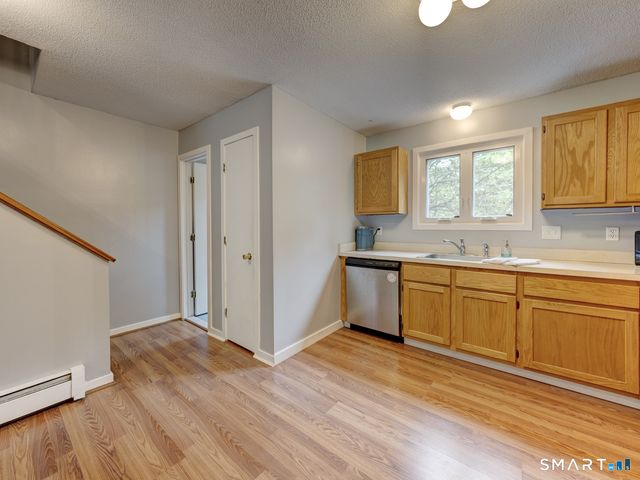 245 East Woodland Street 35, Meriden, CT 06451