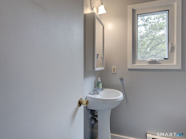 245 East Woodland Street 35, Meriden, CT 06451