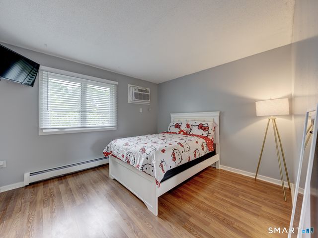 245 East Woodland Street 35, Meriden, CT 06451