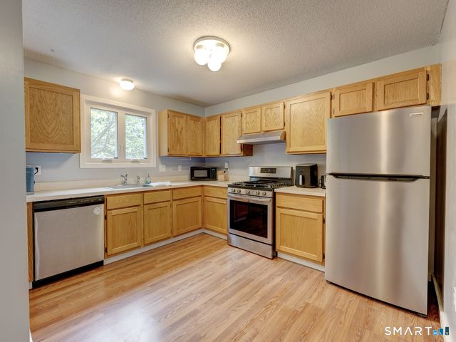 245 East Woodland Street 35, Meriden, CT 06451