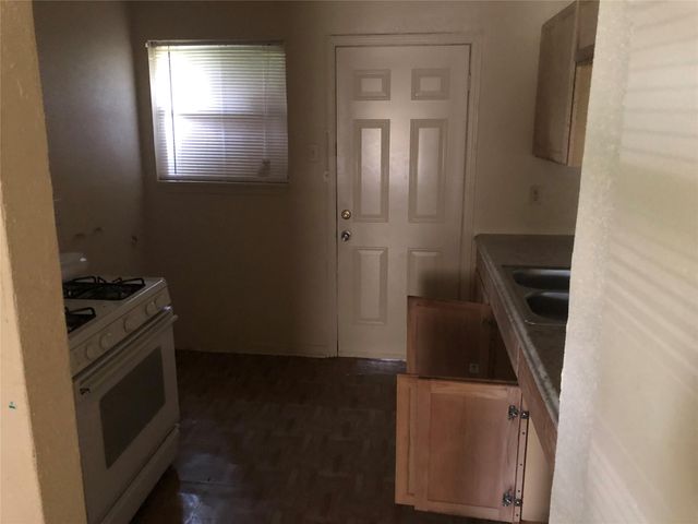 4223 Rockingham Street, Houston, TX 77051