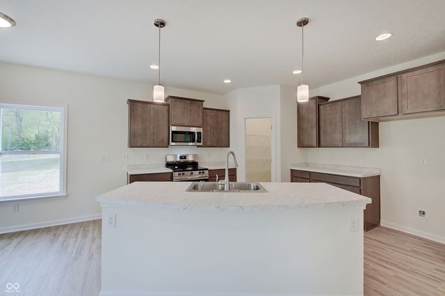 10613 N Country View Way, Mooresville, IN 46158