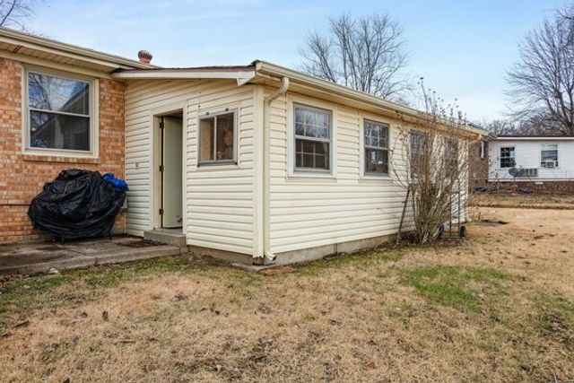 308 Ellen Dr, Hopkinsville, KY 42240