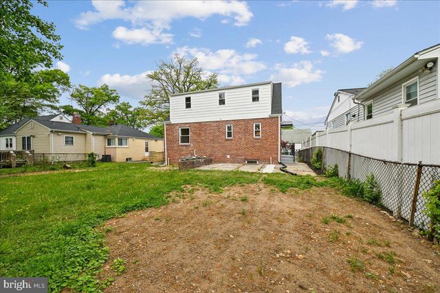 5007 53RD PL, Hyattsville, MD 20781
