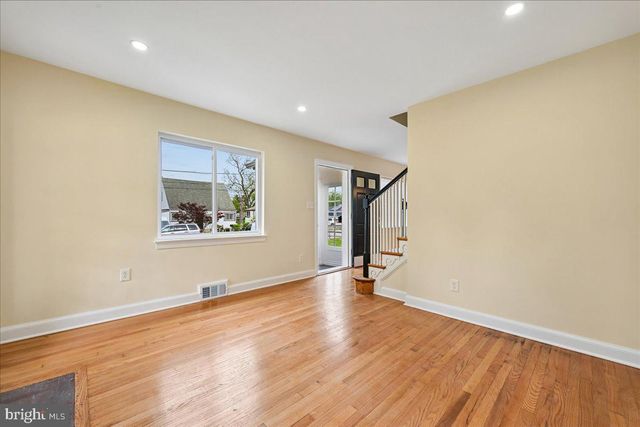 5007 53RD PL, Hyattsville, MD 20781
