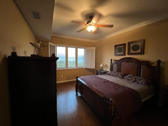 20 Harbour Isle Drive W 106, Fort Pierce, FL 34949