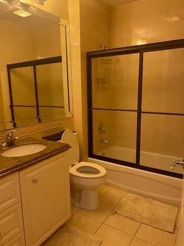 20 Harbour Isle Drive W 106, Fort Pierce, FL 34949