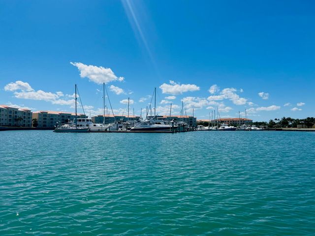 20 Harbour Isle Drive W 106, Fort Pierce, FL 34949