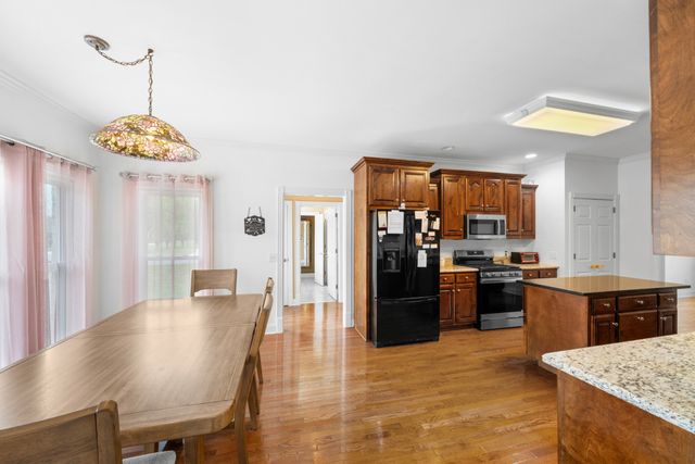 215 Franklin Heights Dr, Winchester, TN 37398