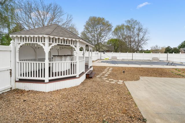215 Franklin Heights Dr, Winchester, TN 37398