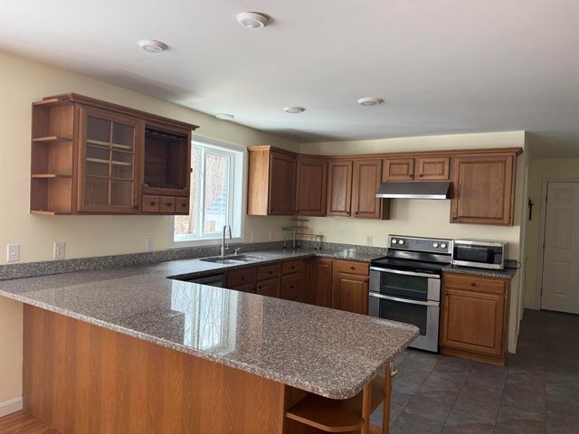 191 Plummer Hill Road, Henniker, NH 03242
