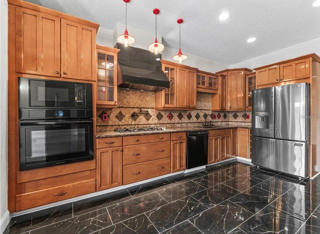 8607 51ST AVENUE W, Bradenton, FL 34210
