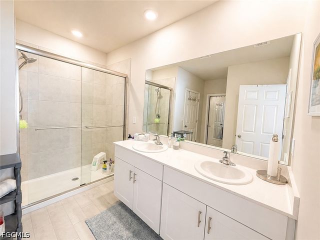 20364 Camino Torcido LOOP, North Fort Myers, FL 33917