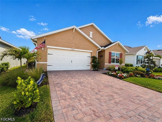 20364 Camino Torcido LOOP, North Fort Myers, FL 33917