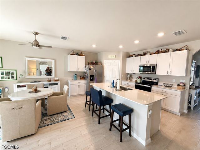 20364 Camino Torcido LOOP, North Fort Myers, FL 33917