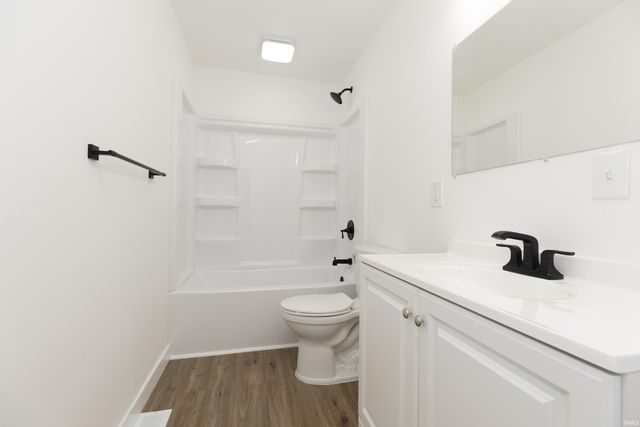 5007 Manor Court, Evansville, IN 47710