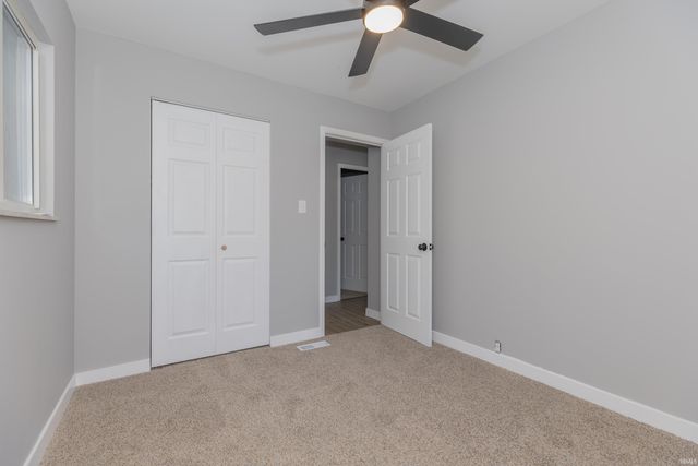 5007 Manor Court, Evansville, IN 47710