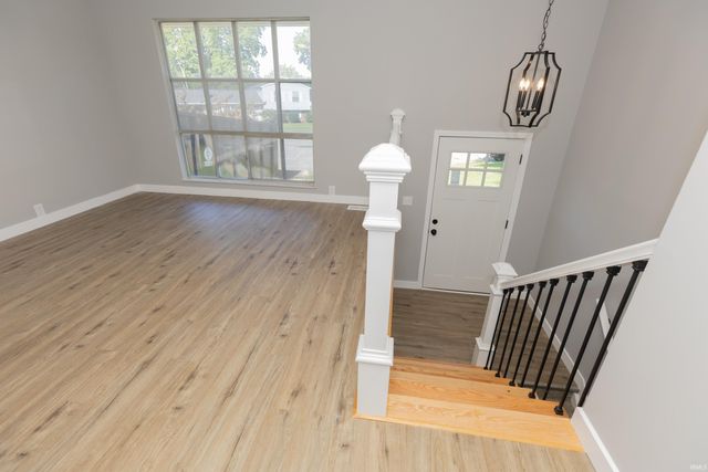 5007 Manor Court, Evansville, IN 47710