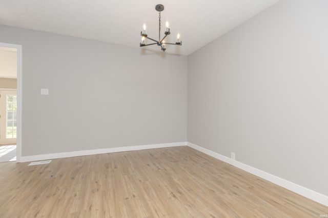5007 Manor Court, Evansville, IN 47710
