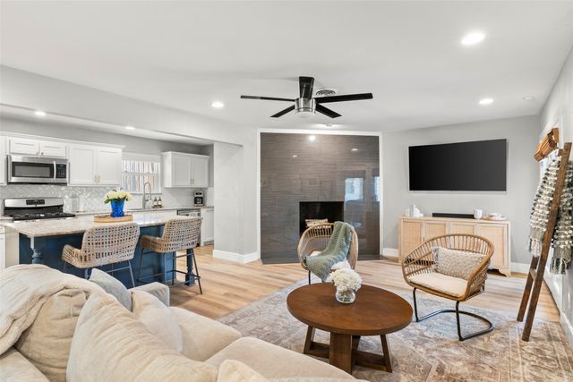 10647 Chesterton Drive, Dallas, TX 75238