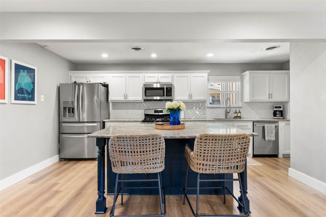 10647 Chesterton Drive, Dallas, TX 75238