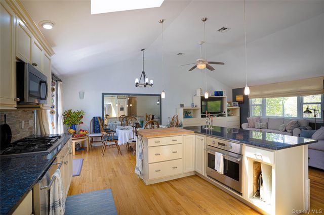 50 Runnymeade Drive, East Hampton, NY 11937
