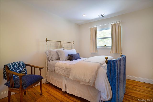 50 Runnymeade Drive, East Hampton, NY 11937