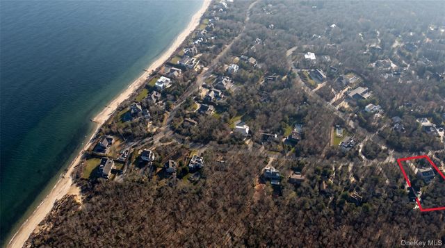 50 Runnymeade Drive, East Hampton, NY 11937