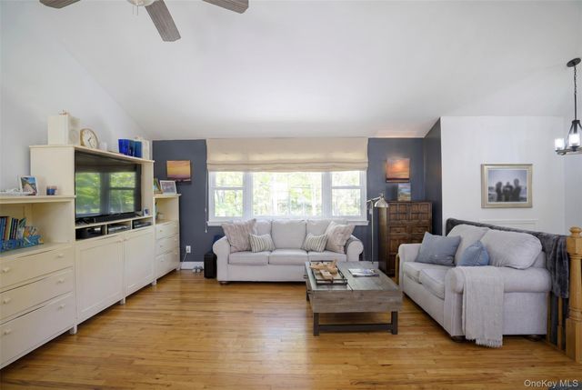 50 Runnymeade Drive, East Hampton, NY 11937