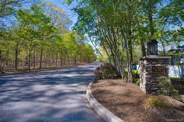 50 Runnymeade Drive, East Hampton, NY 11937