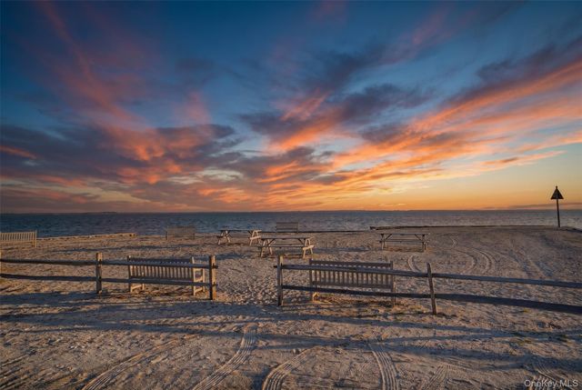 50 Runnymeade Drive, East Hampton, NY 11937