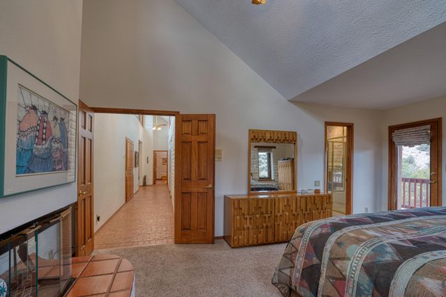 3 Tres Hermanos Road, Placitas, NM 87043