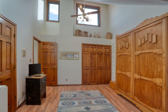 3 Tres Hermanos Road, Placitas, NM 87043