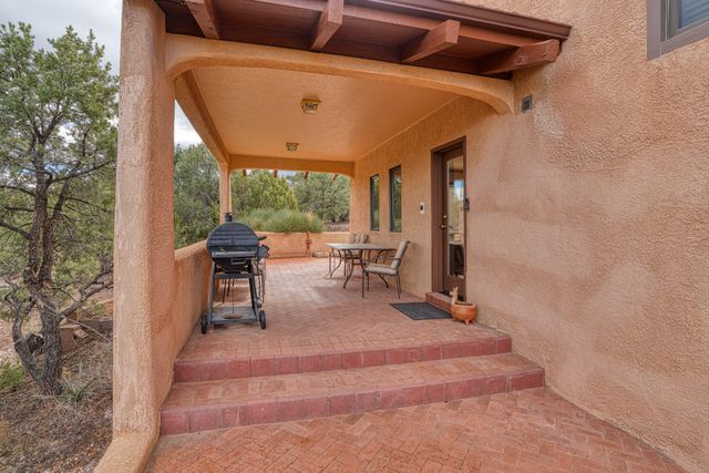 3 Tres Hermanos Road, Placitas, NM 87043