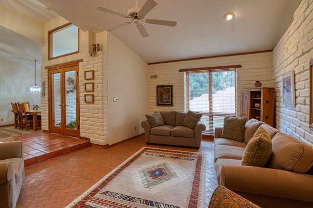 3 Tres Hermanos Road, Placitas, NM 87043