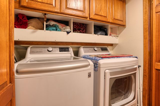 3 Tres Hermanos Road, Placitas, NM 87043