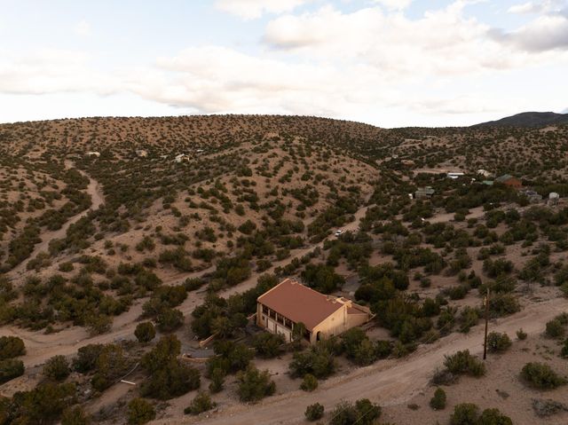 3 Tres Hermanos Road, Placitas, NM 87043