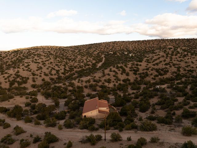 3 Tres Hermanos Road, Placitas, NM 87043