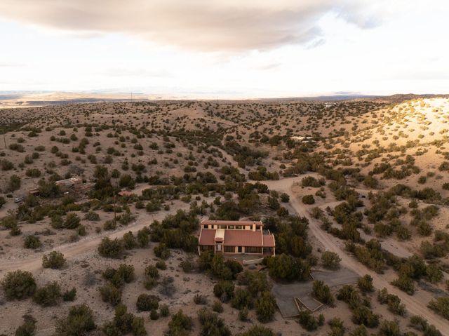 3 Tres Hermanos Road, Placitas, NM 87043