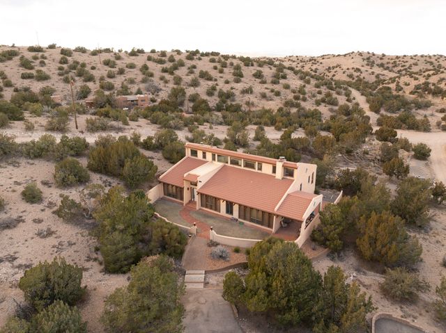 3 Tres Hermanos Road, Placitas, NM 87043