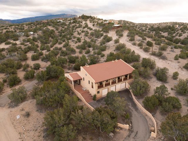 3 Tres Hermanos Road, Placitas, NM 87043