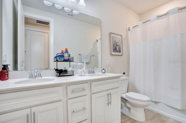704 FOX EDGE COURT, Oviedo, FL 32765