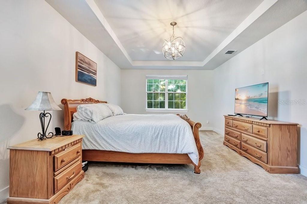 Image 19 of property listing at 704 FOX EDGE COURT, Oviedo, FL 32765