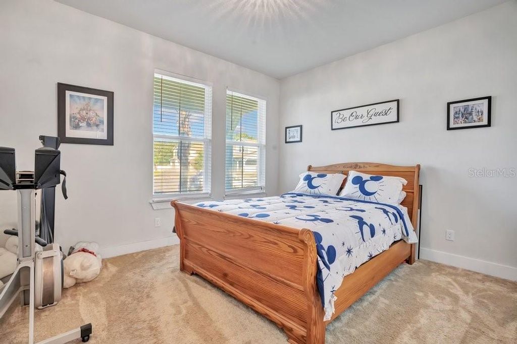 Image 30 of property listing at 704 FOX EDGE COURT, Oviedo, FL 32765